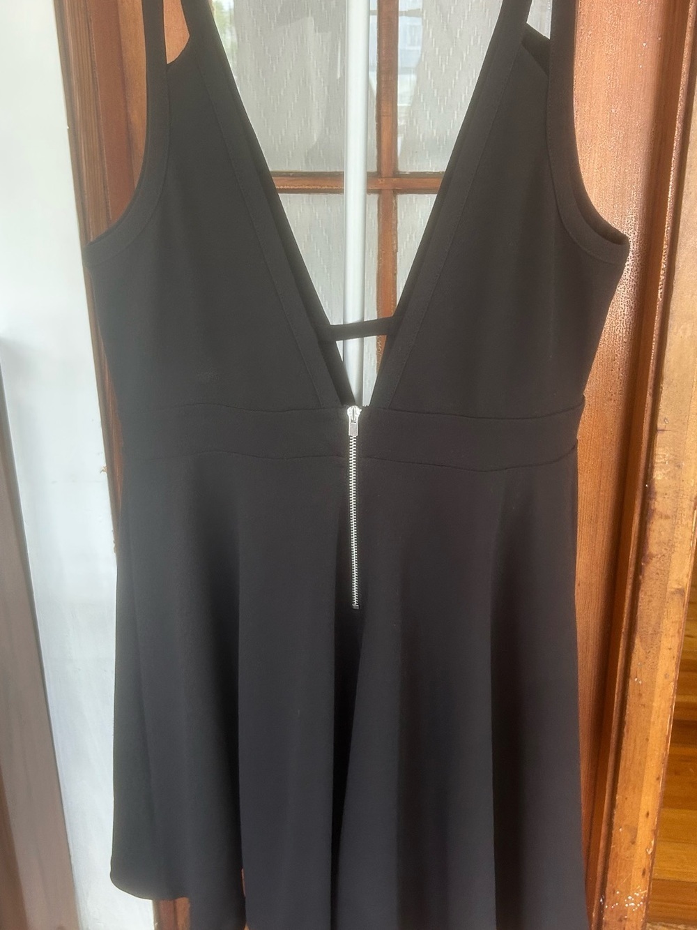 Express Women’s Black V Neck Mini Dress Size  Large - Picture 2 of 4